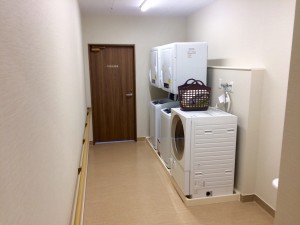 ディーフェスタ東大宮　共用の洗濯室は入居者も利用可　コイン式ではなく利用は無料